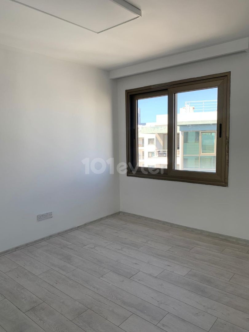 3+1 apartmen for rent unfurnished in the center of Kyrenia