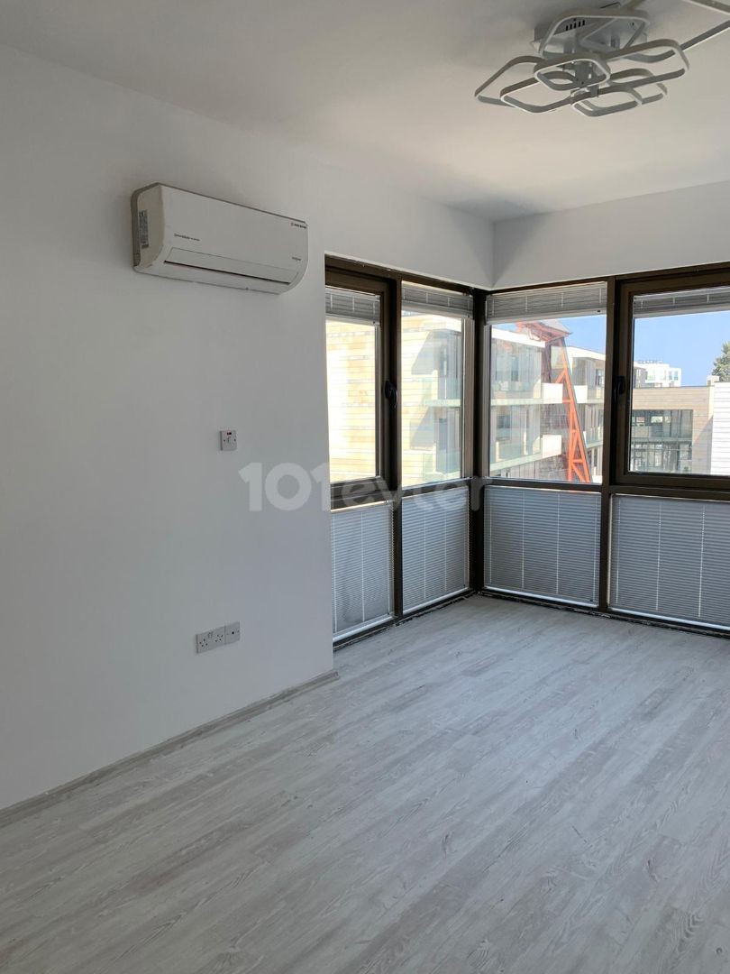 3+1 apartmen for rent unfurnished in the center of Kyrenia