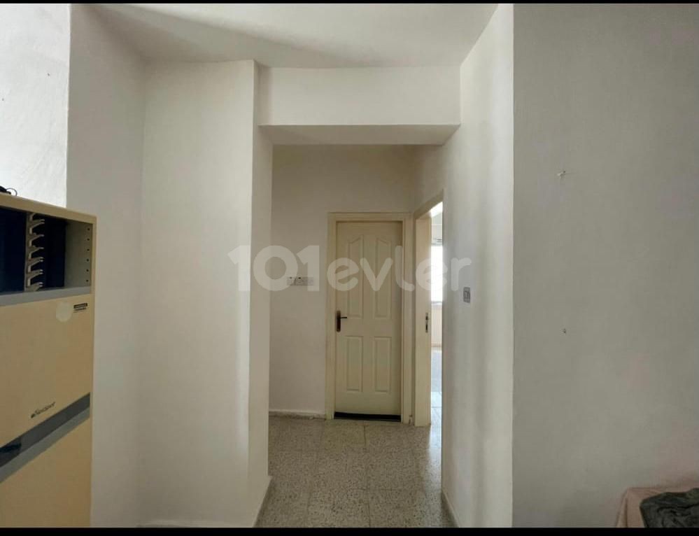 2+1 apartment for sale in Lefkoşa,Haspolat 