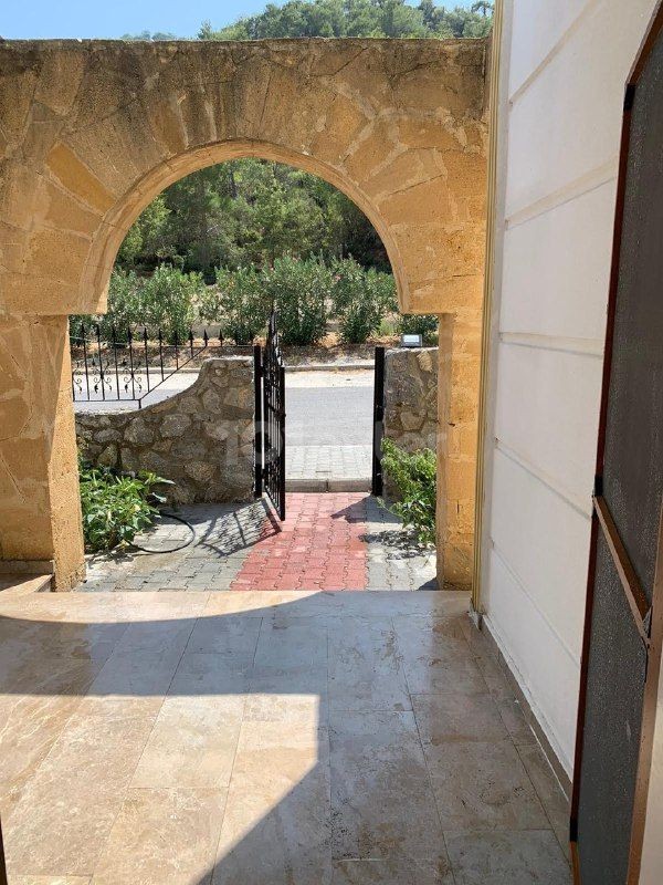 3+1 villa for rent in Karşiyaka, with pool