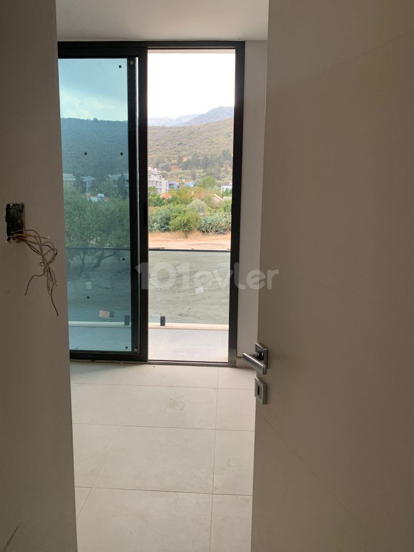 2+1 penthouse flat for sale in Alsancak adds both life and investment value