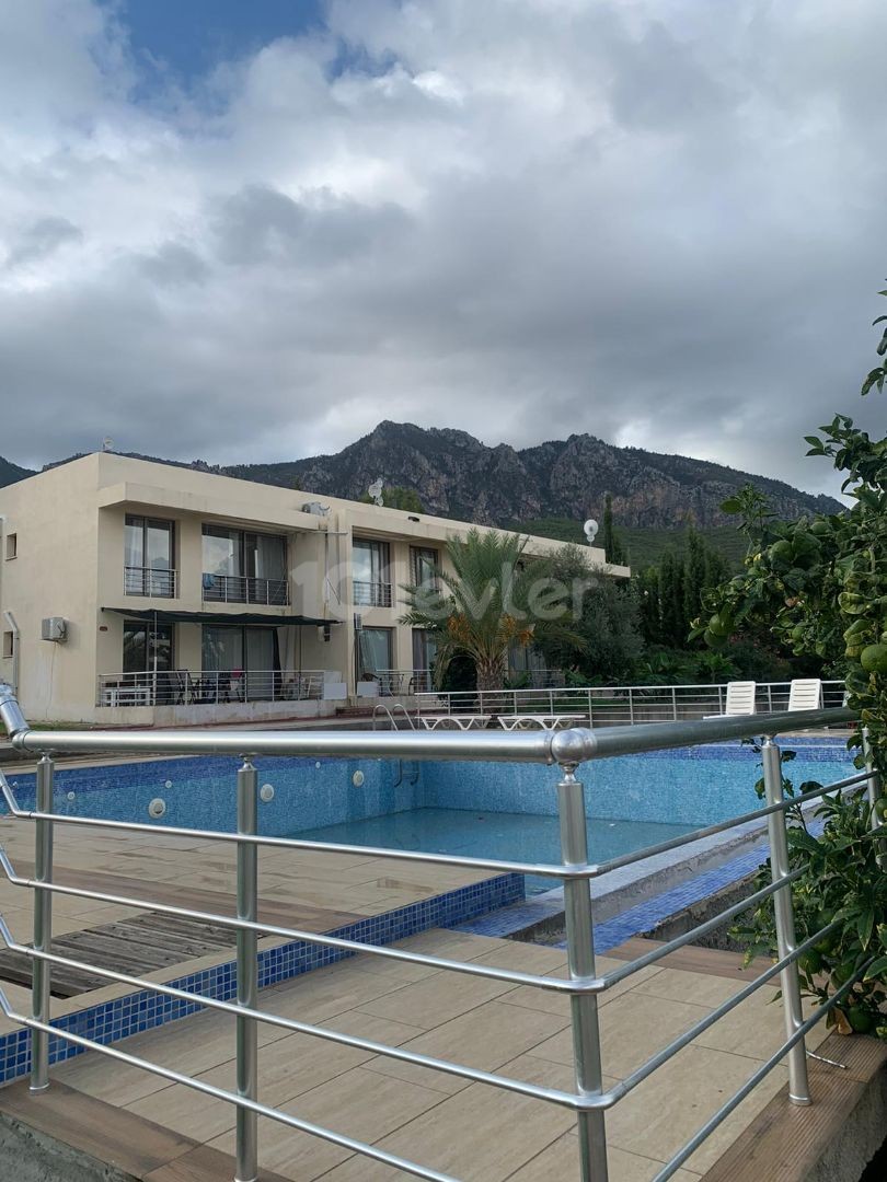 Complex with swimming pool for sale in Edremit