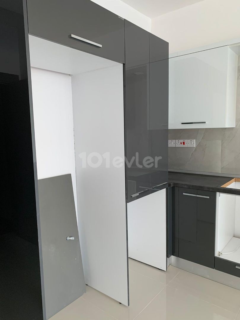 2+1 apartment for sale in Kyrenia Center,Sea views 