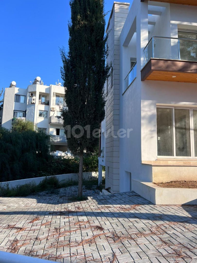 Zeytinlilk'te satılık 4+1 geniş villa , Türk koçanlı