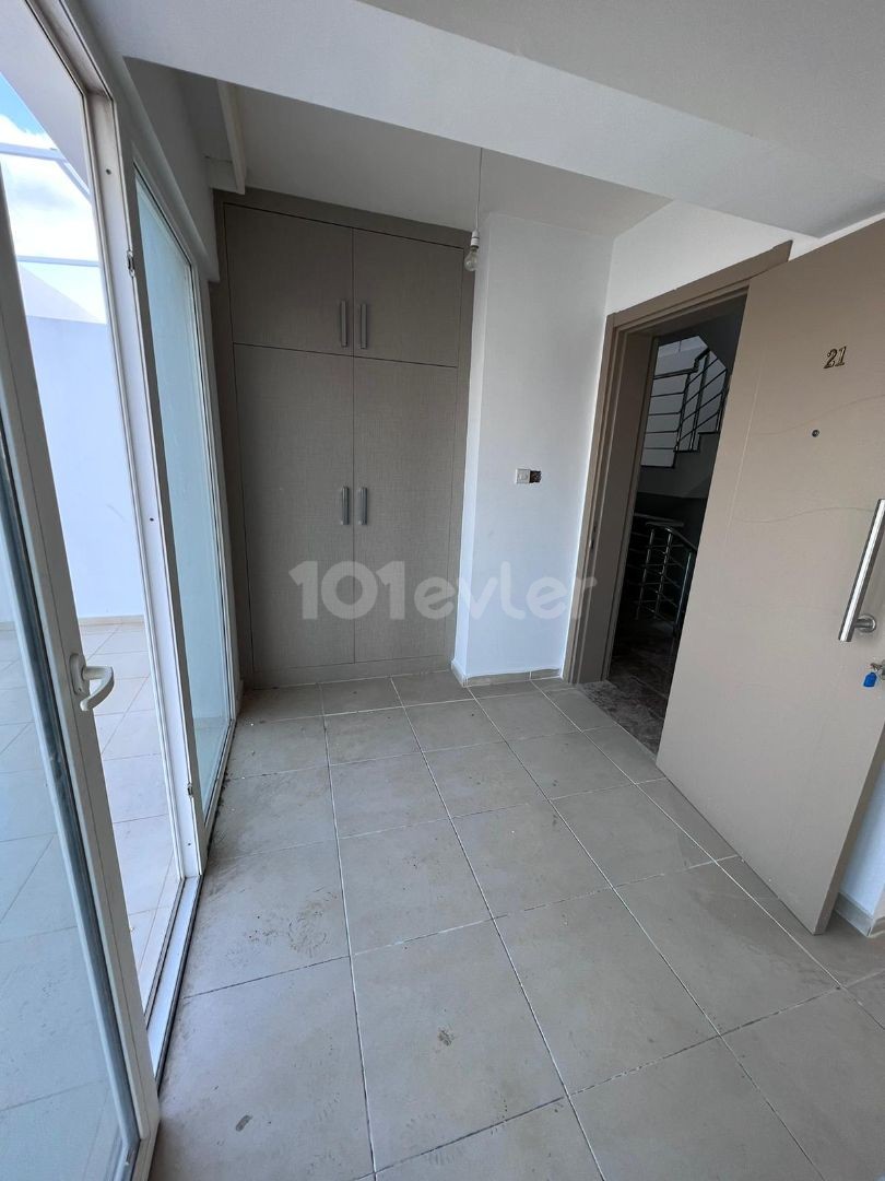 Neues 2+1 Penthouse zum Verkauf in Girne Merkez