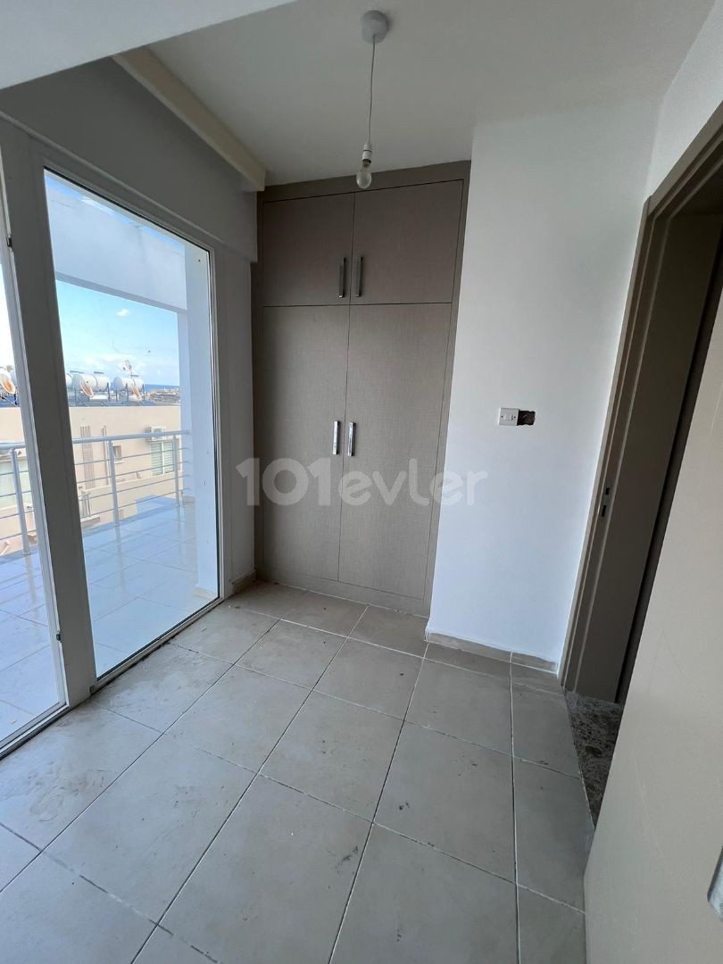 Neues 2+1 Penthouse zum Verkauf in Girne Merkez