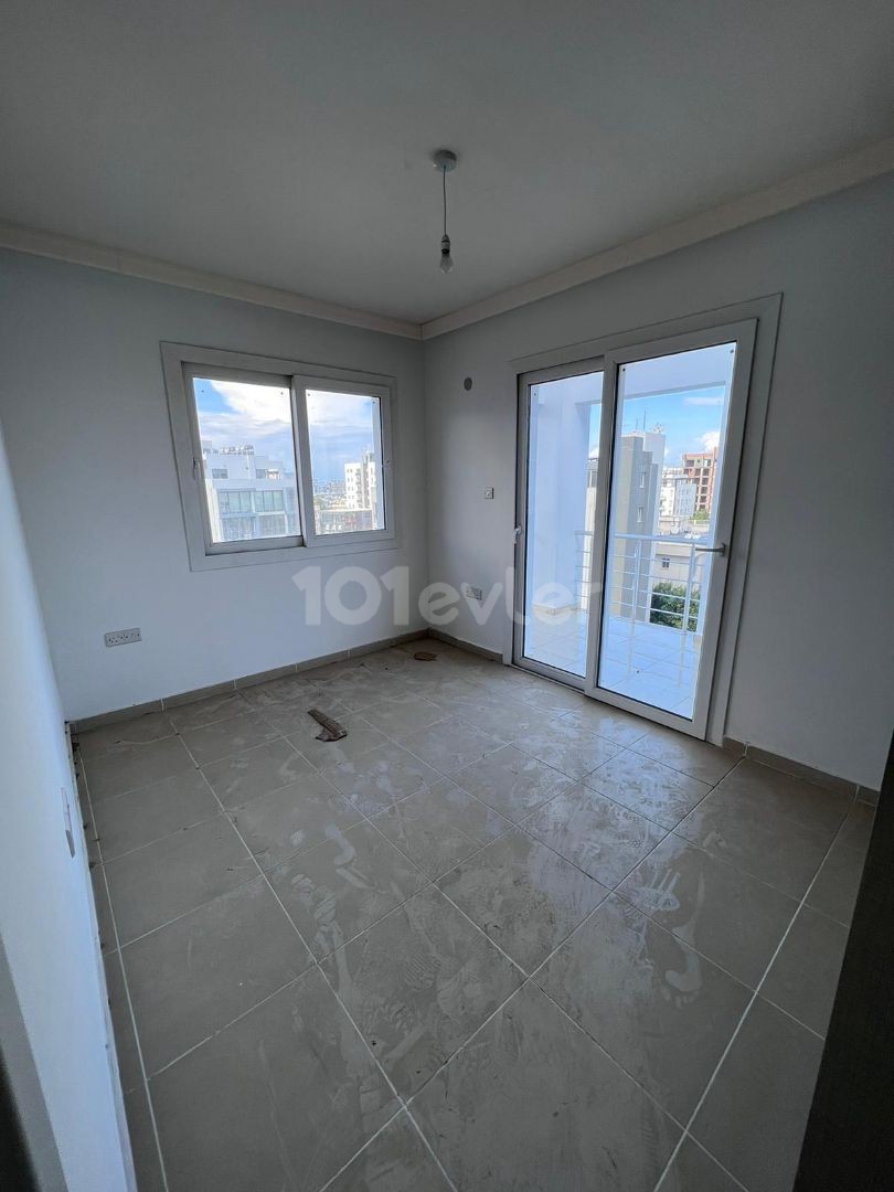 Girne Merkez'de satılık yeni 2+1 penthouse