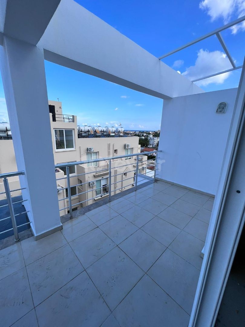 Neues 2+1 Penthouse zum Verkauf in Girne Merkez