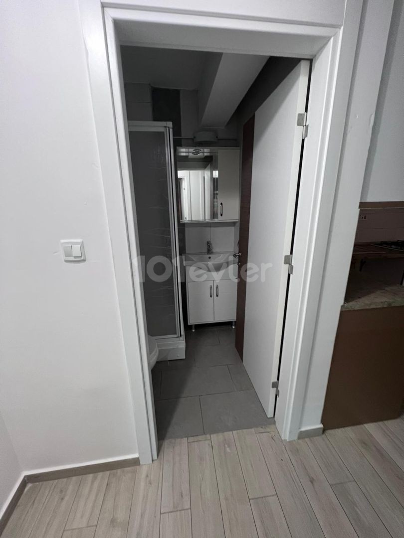 Girne Merkezde satılık 2+1 full eşyalı daire