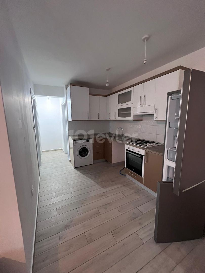 Girne Merkezde satılık 2+1 full eşyalı daire