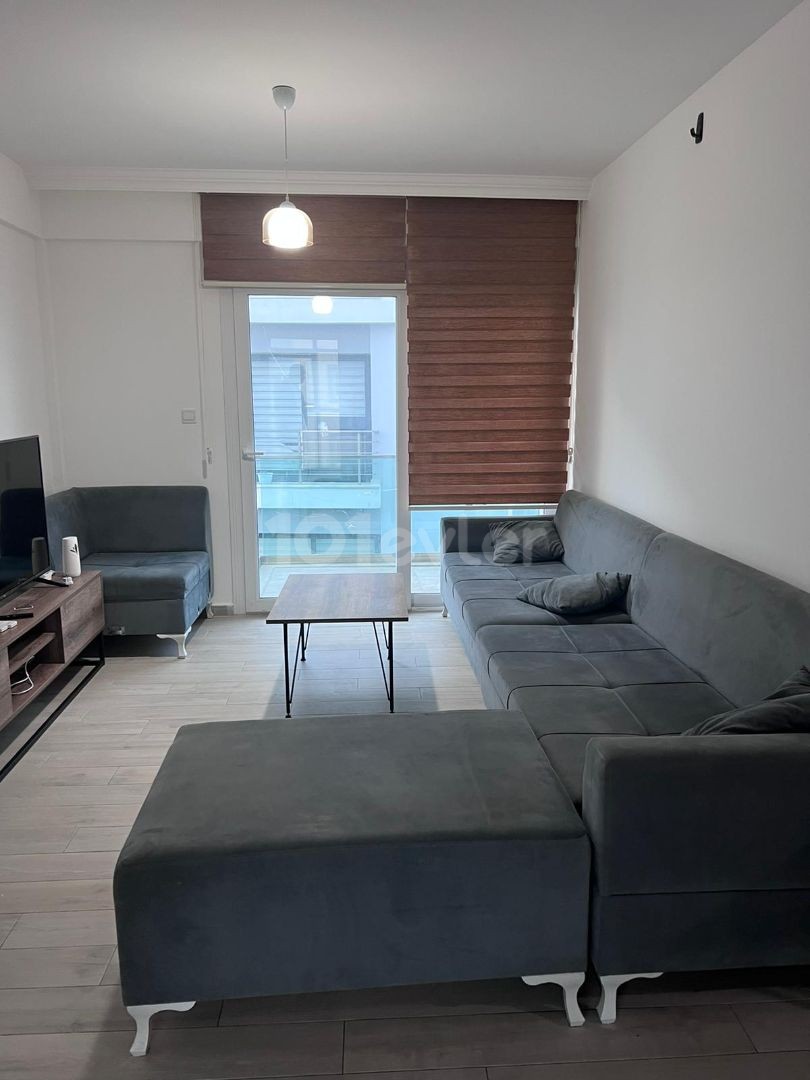 Girne Merkezde satılık 2+1 full eşyalı daire