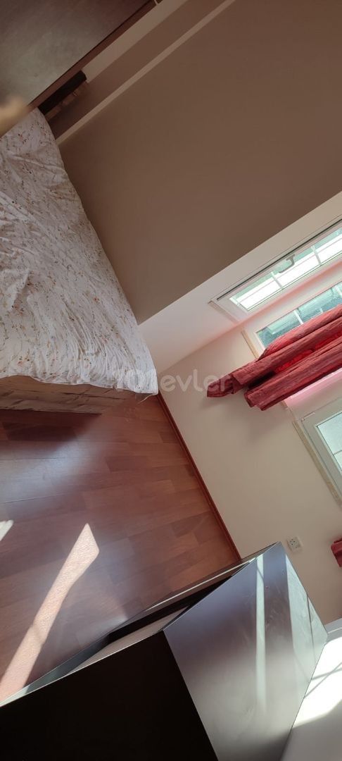 Spacious 5+2 villa for sale in Edremit