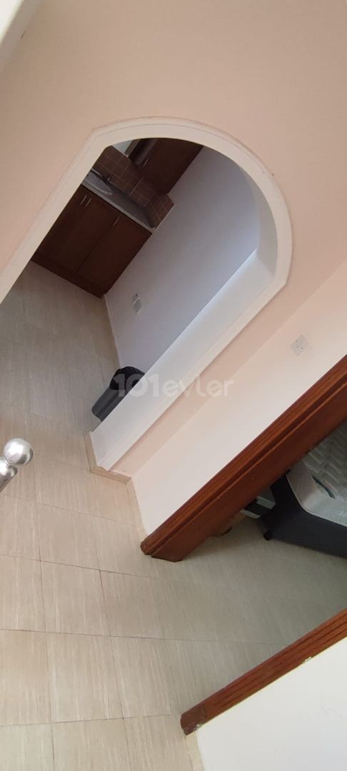  Edremit’te satılık geniş 5+2 villa