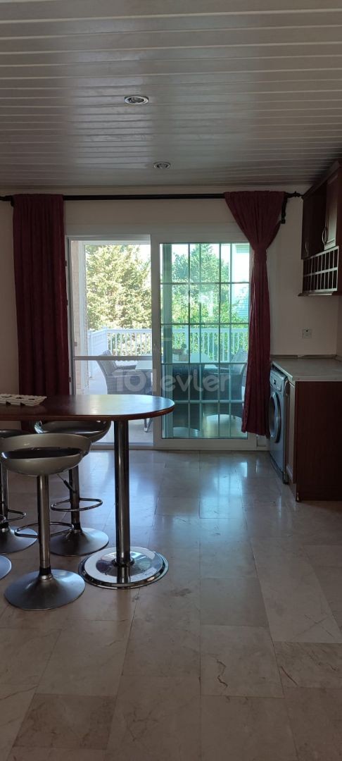 Spacious 5+2 villa for sale in Edremit