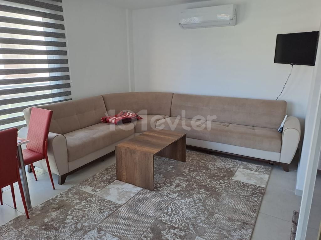 2+1 apartment for rent in center of girne