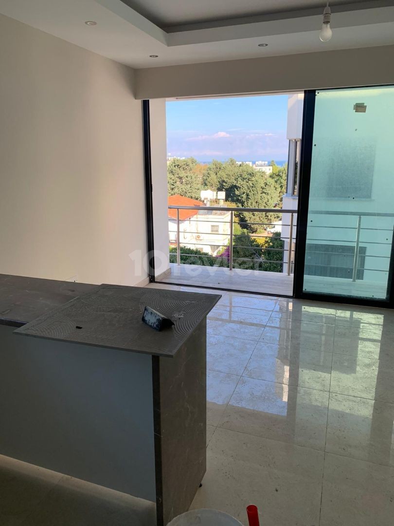 2+1 apartment for sale in Girne Center, Sea view