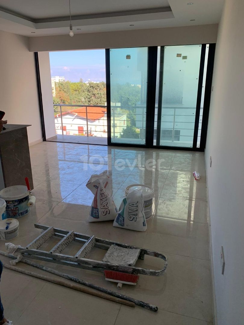 2+1 apartment for sale in Girne Center, Sea view