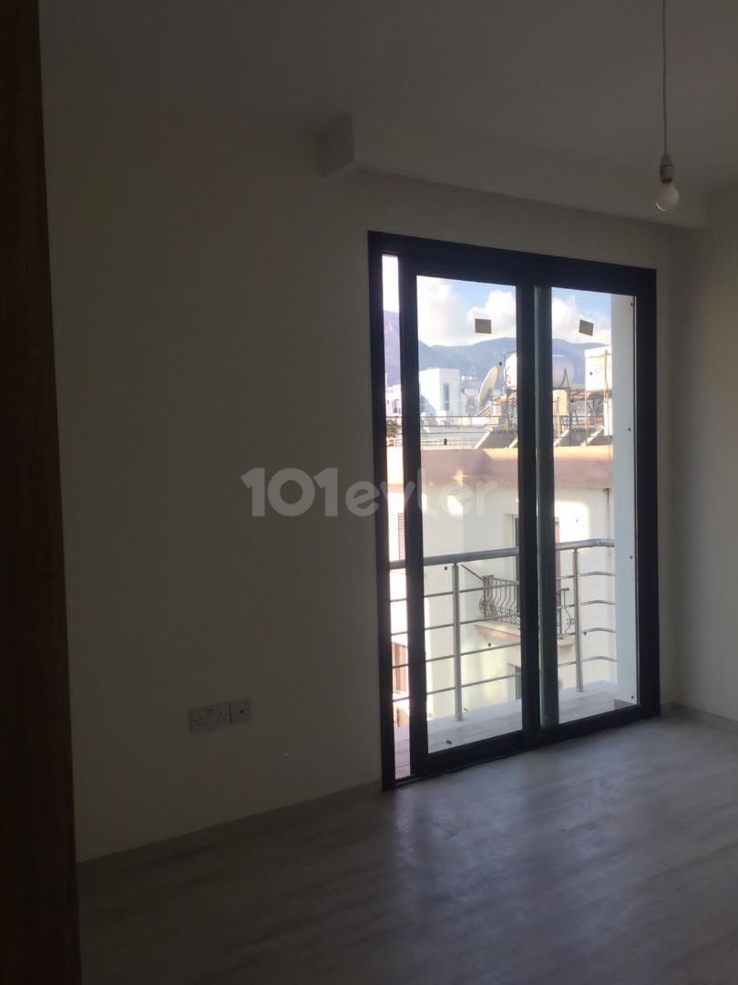 2+1 apartment in center of Kyrenia 