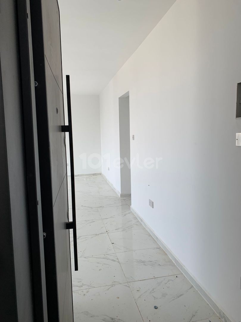 2+1 apartments, ground floor and penthouse for sale in Ozankoy