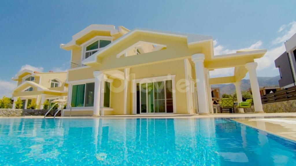 3+1 luxury villa for rent in Alsancak