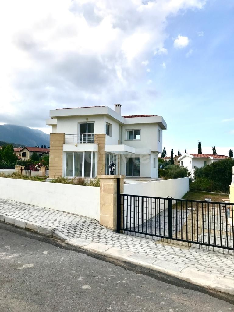 3+1 villa for sale in Yeşiltepe