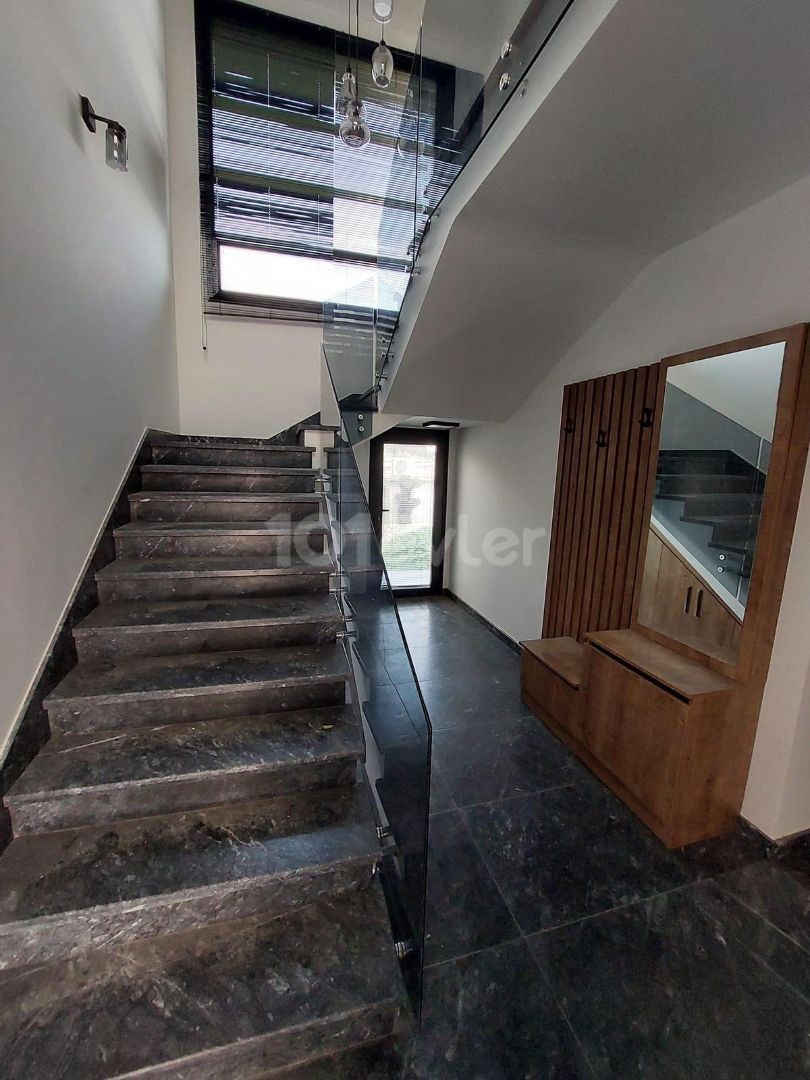 4+1 luxury villa for sale in Edremit