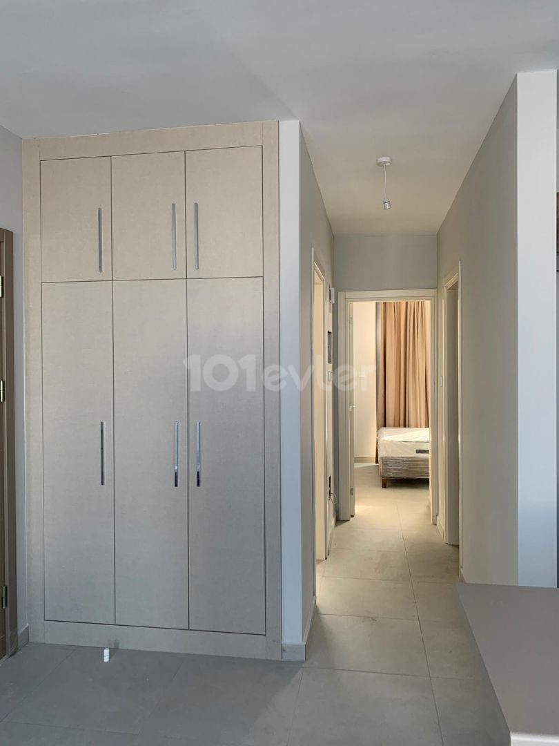 2+1 Luxus-Penthouse zum Verkauf in Alsancak