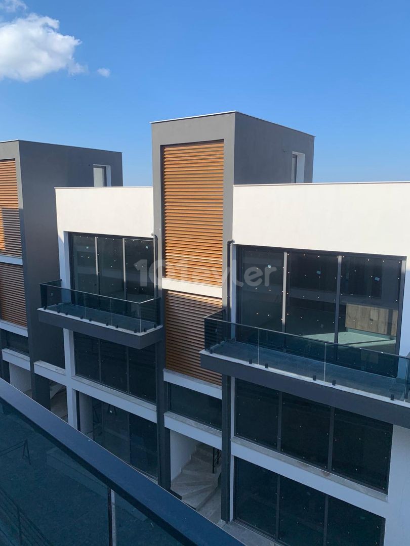 2+1 luxury penthouse for sale in Alsancak