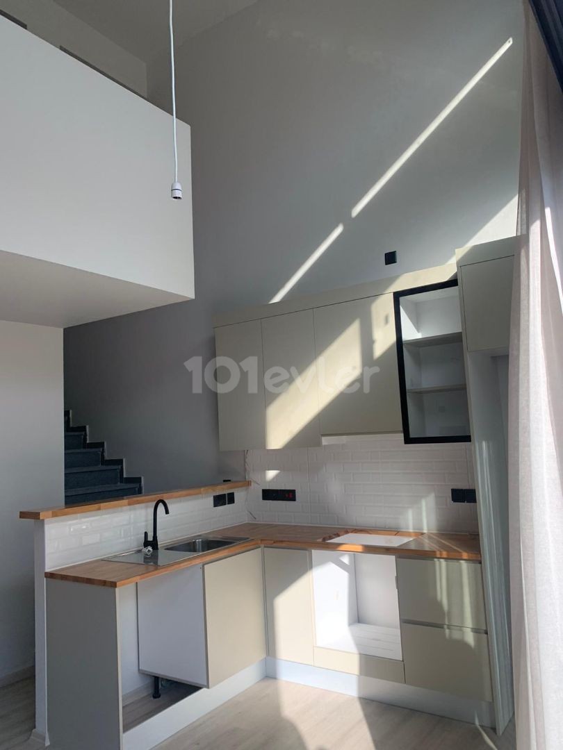 2+1 apartment with private pool for sale in Karşıyaka