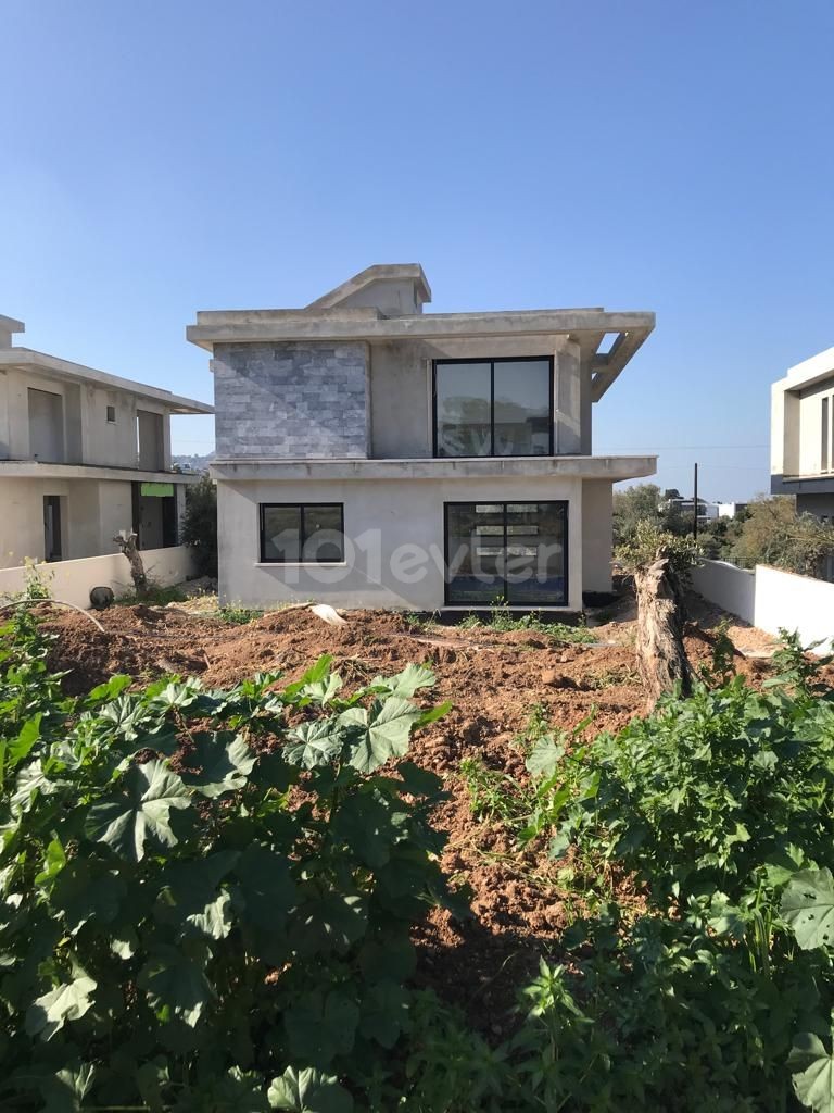 4+1 villa with pool for sale in Bellapaise/Ozankoy