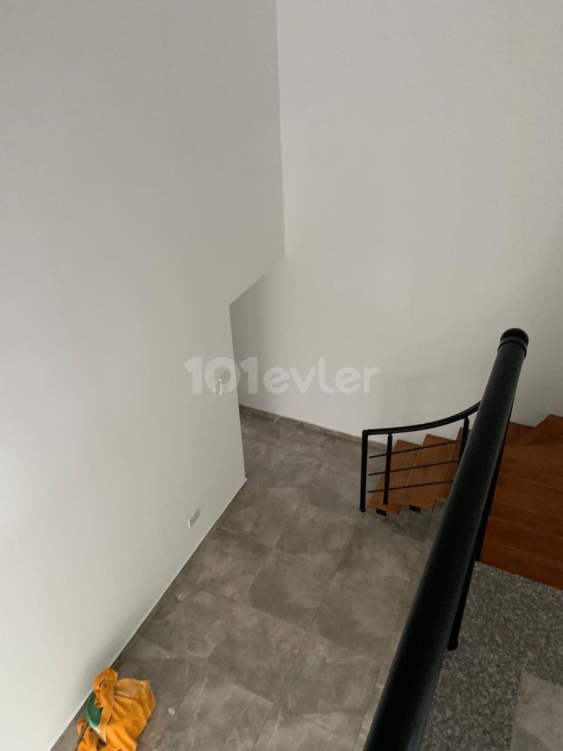 3+1 ground floor apartment with garden for sale in Alsancak