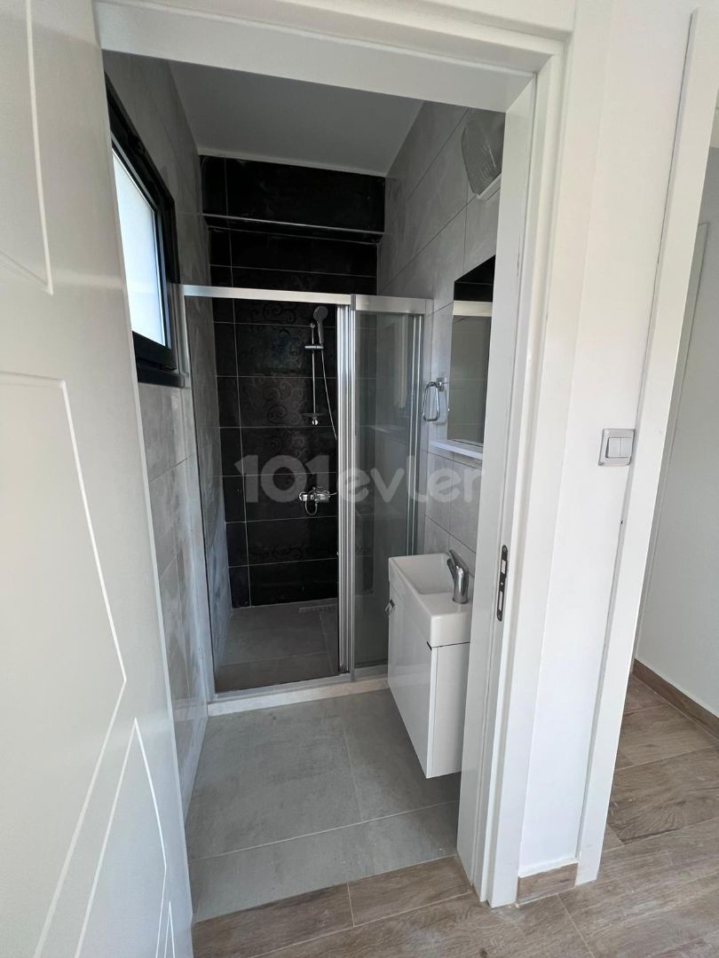  Alsancak'ta satılık geniş 4+1 villa