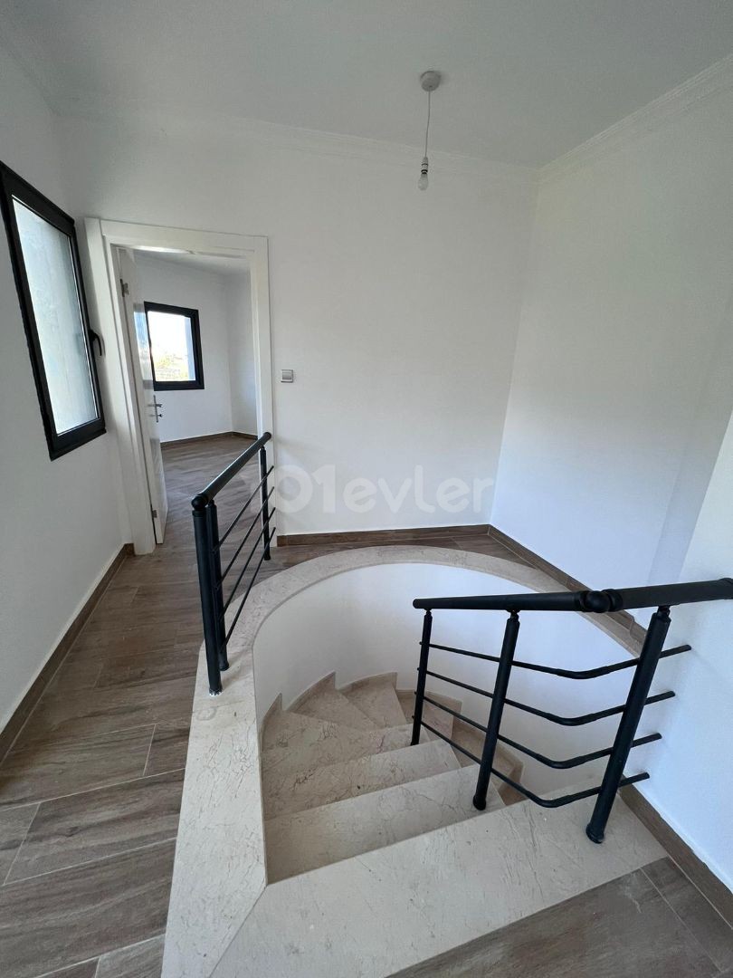 Spacious 4+1 villa for sale in Alsancak