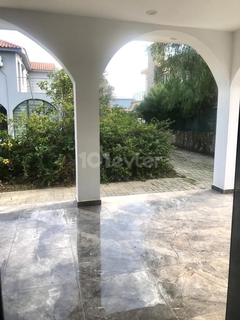 4+1 villa for sale in Kyrenia Karaoğlanlu