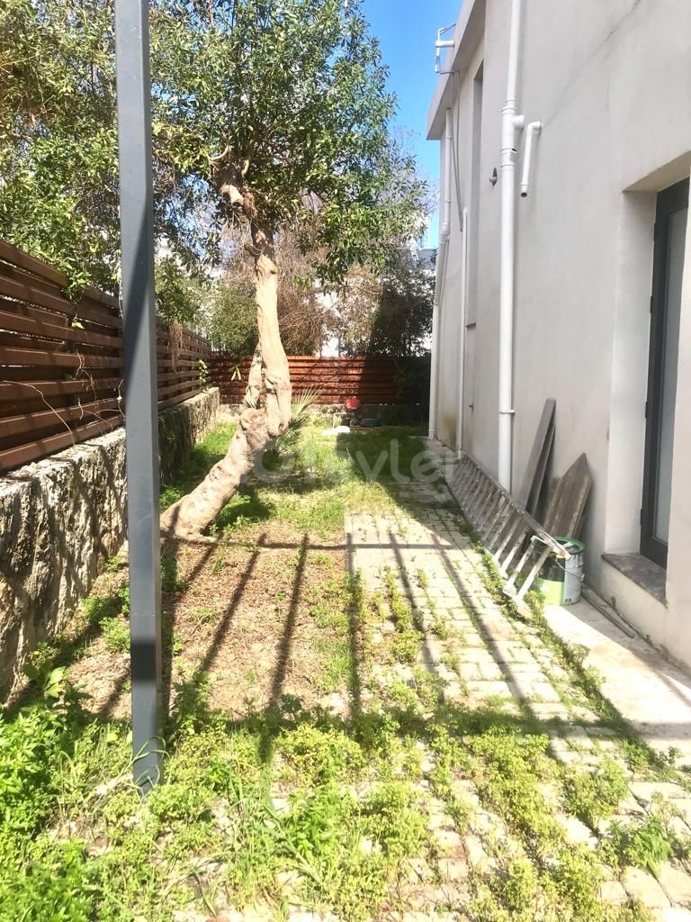 4+1 villa for sale in Kyrenia Karaoğlanlu