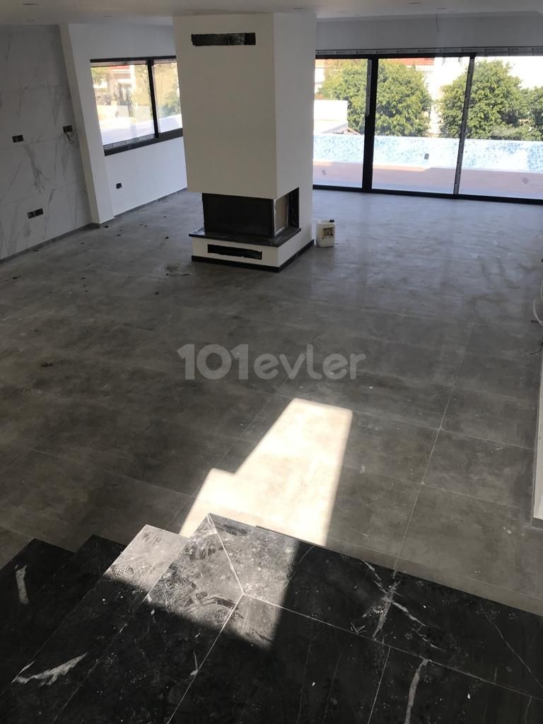 4+2 Duplex-Villa zu verkaufen in Alsancak