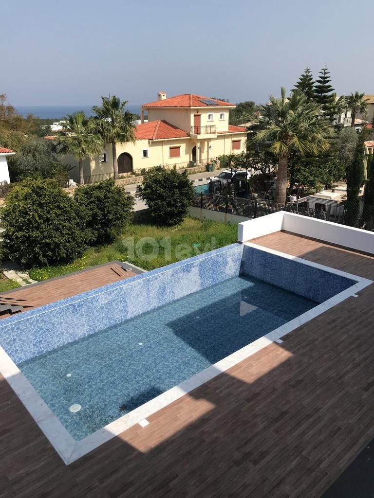 4+2 Duplex-Villa zu verkaufen in Alsancak