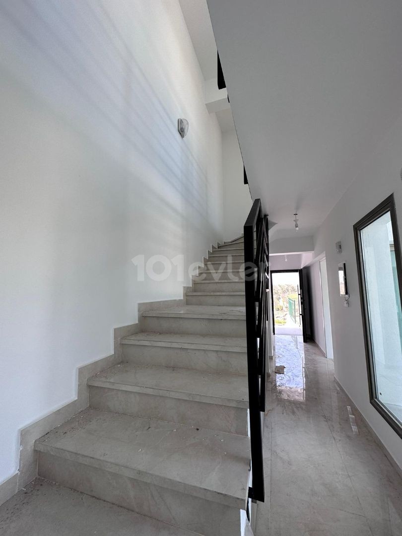 3+1 luxury detached villa for sale on the Bogaz, Turkish title. Very affordable price!