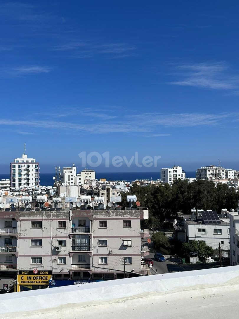  Zu verkaufen 2+1 Penthouse zu verkaufen in Kyrenia Centre, mit 360 unverbaubarem Meer- und Bergblick!!!