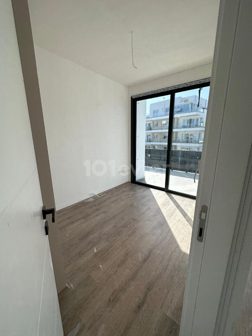  Zu verkaufen 2+1 Penthouse zu verkaufen in Kyrenia Centre, mit 360 unverbaubarem Meer- und Bergblick!!!