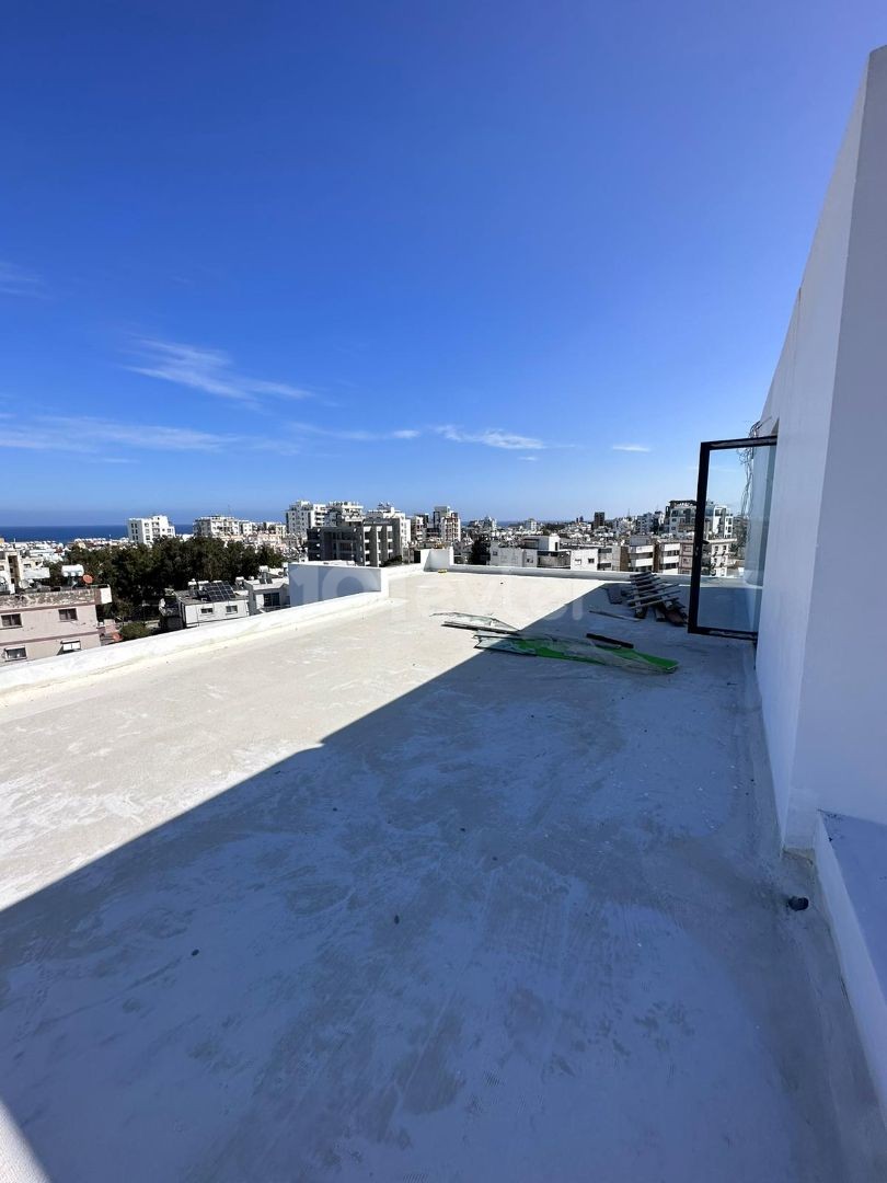  Zu verkaufen 2+1 Penthouse zu verkaufen in Kyrenia Centre, mit 360 unverbaubarem Meer- und Bergblick!!!