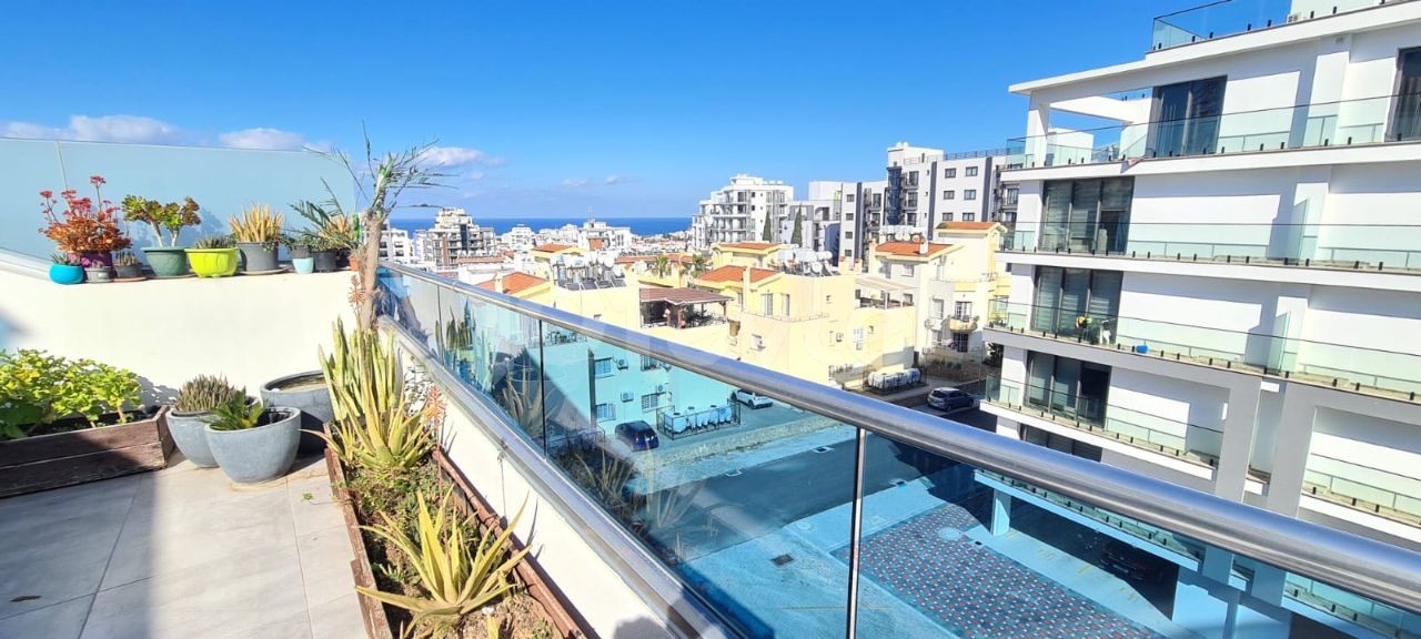 Luxury 2+1 apartment for sale in Girne Center, Taxes paid!!!