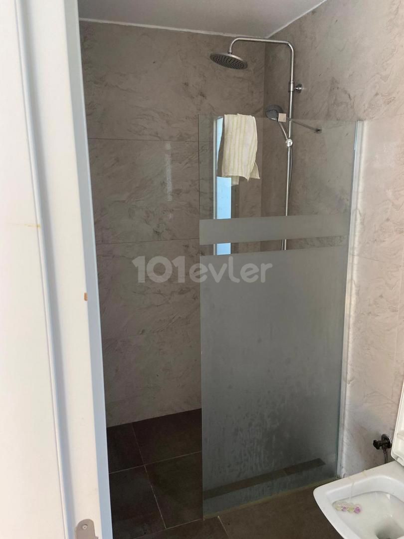 Çatalköy'de kiralık denize sıfır havuzlu 3+1 villa