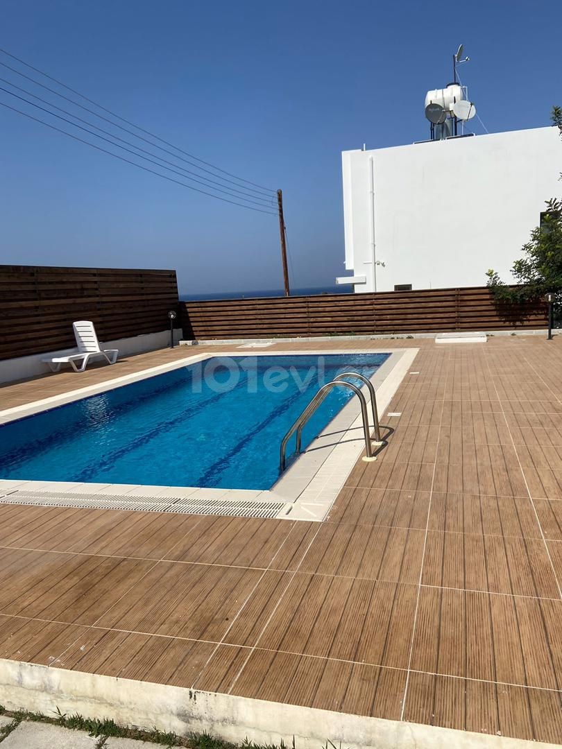 3+1 sea front villa with pool for rent in Çatalkoy