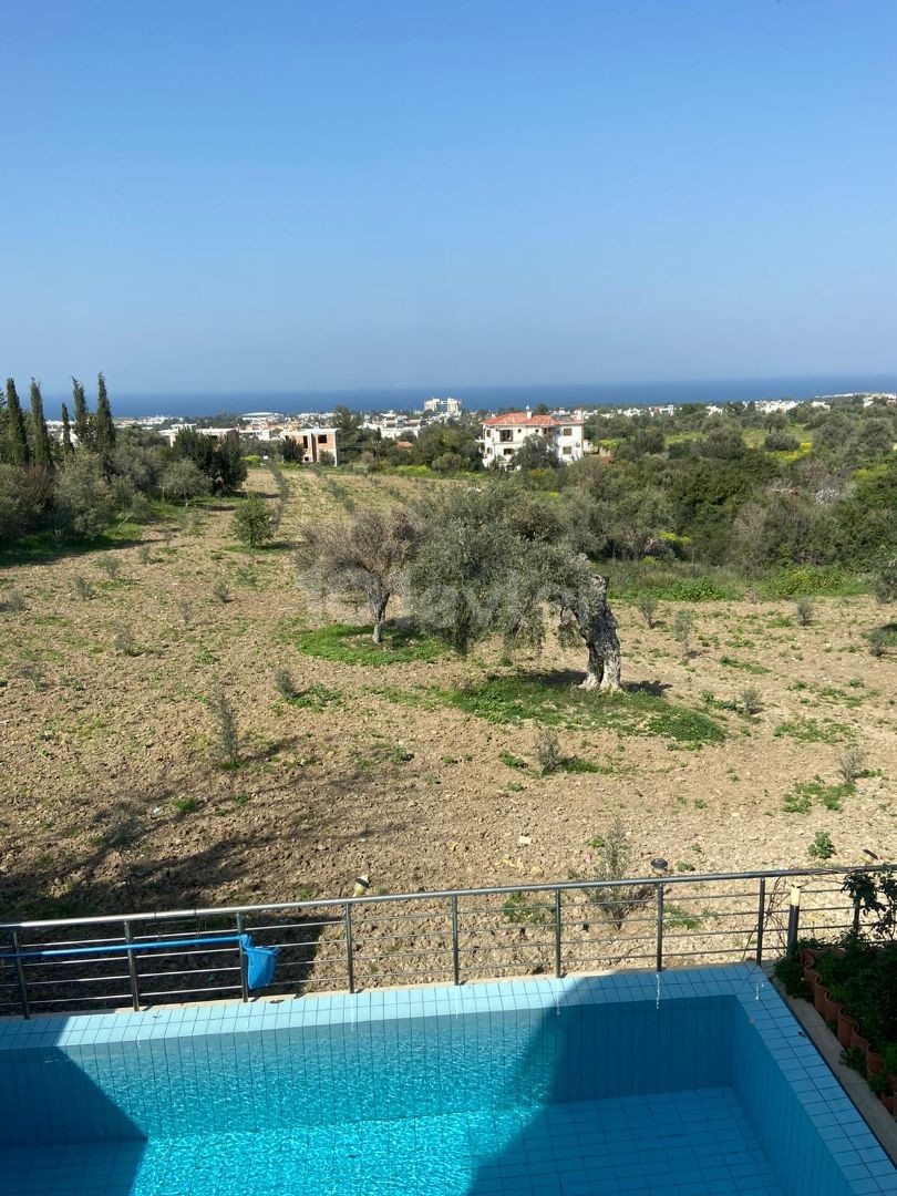 3+1 Luxusvilla zur Miete in Özanköy mit Pool und Meerblick