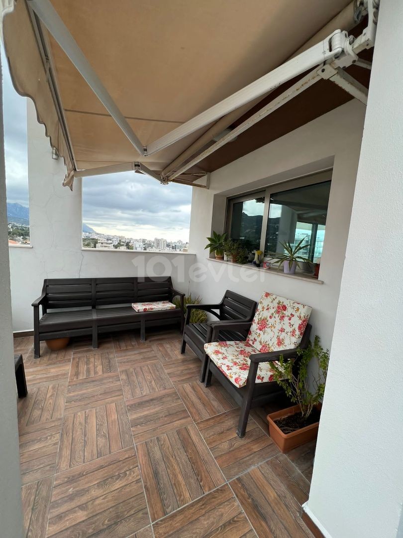  Zu verkaufen 2+1 Duplex-Wohnung zu verkaufen in Kyrenia Centre,Unfolding Mountain View