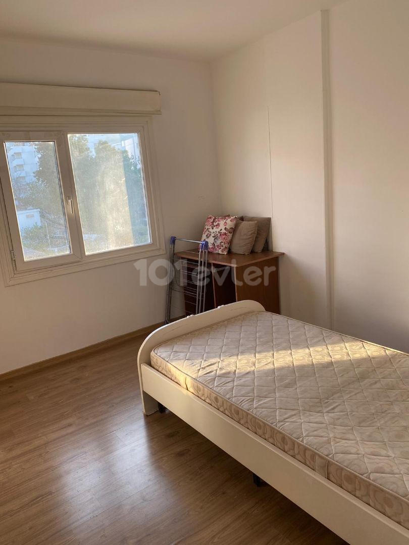 Satılık Denize Sıfır 3+1 Daire, Girne Merkez