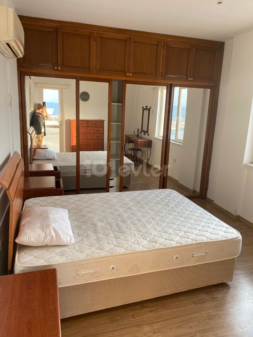 Satılık Denize Sıfır 3+1 Daire, Girne Merkez