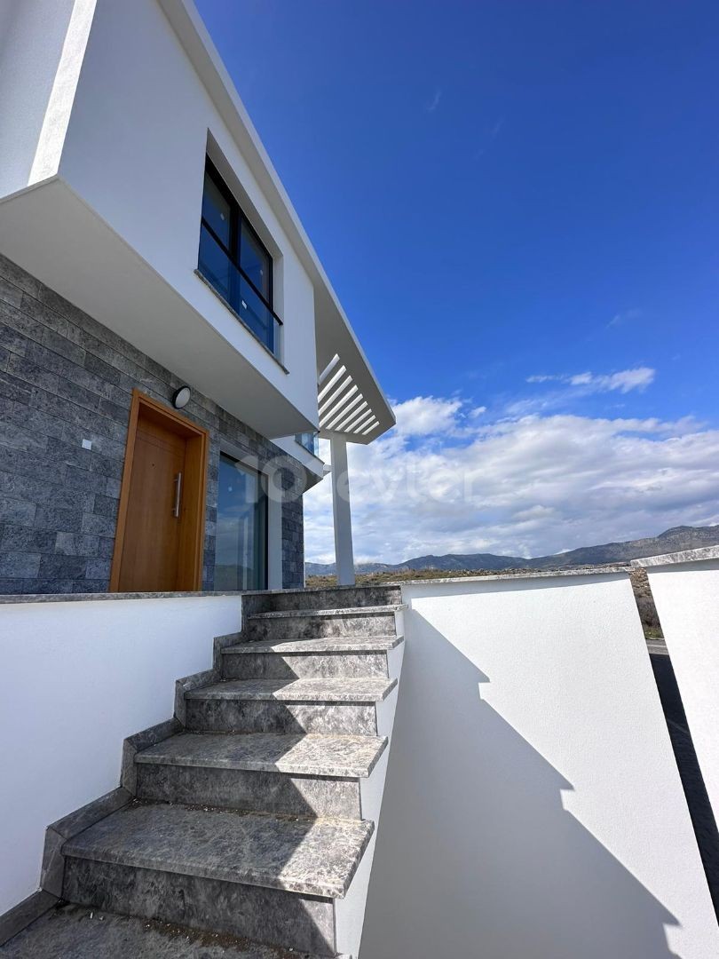 Luxuriöse, moderne 3+1 Villa zu verkaufen am Bosporus, sehr günstiger Preis, türkische Scholle