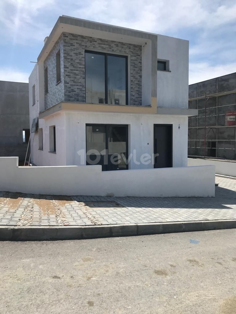 3+1 prächtige Villa zum Verkauf in Girne Bosphorus